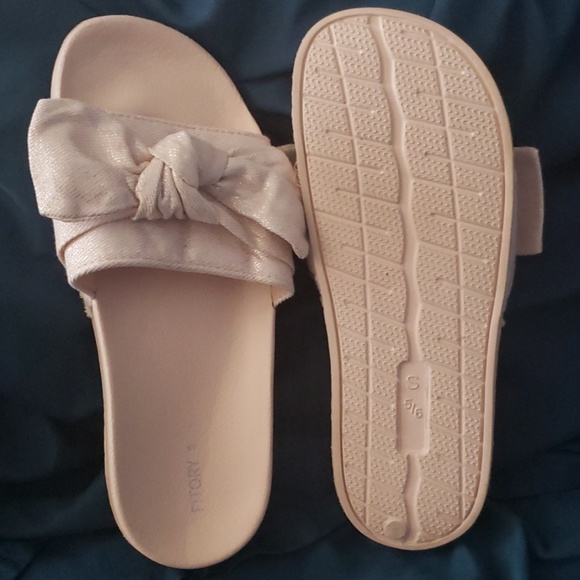 Sandals - Picture 4 of 5